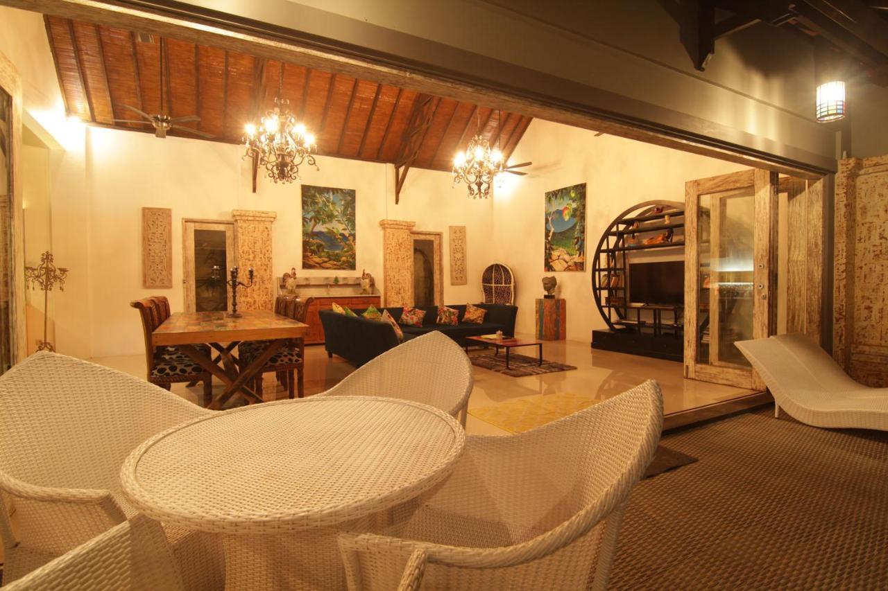 Villa Bamboo Moon